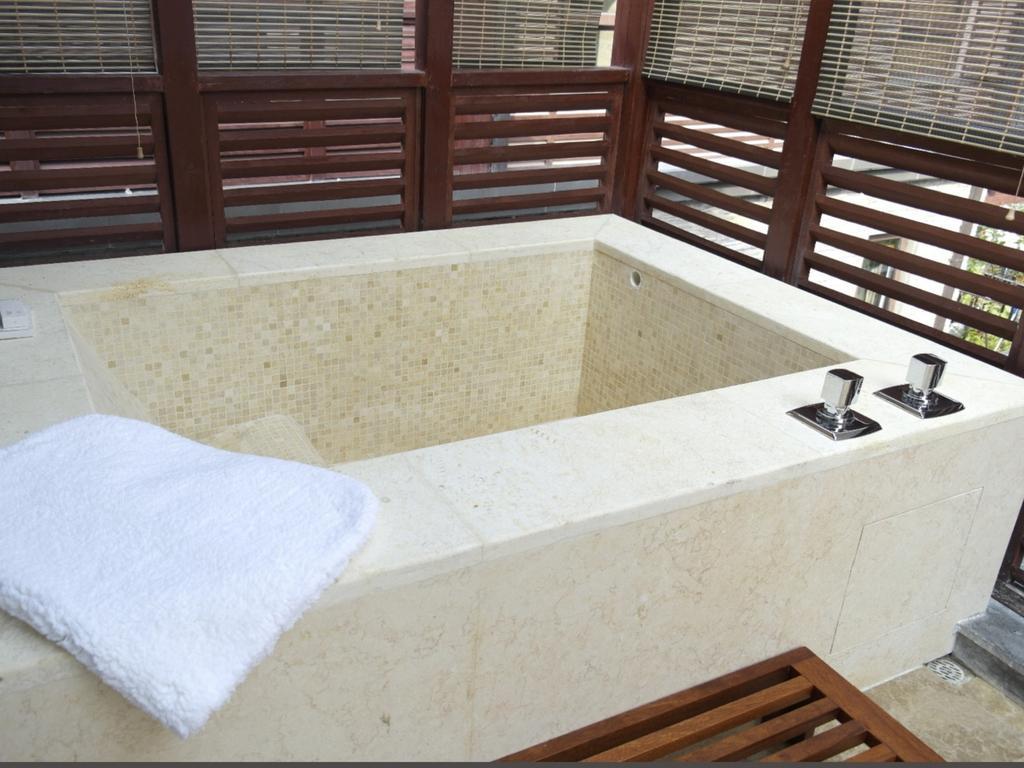 The Tang Hotel Hainan Mount Qixian Baoting Kamer foto